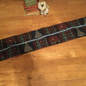 🎄Christmas Table Runner Made in USA 🇺🇸 NWT